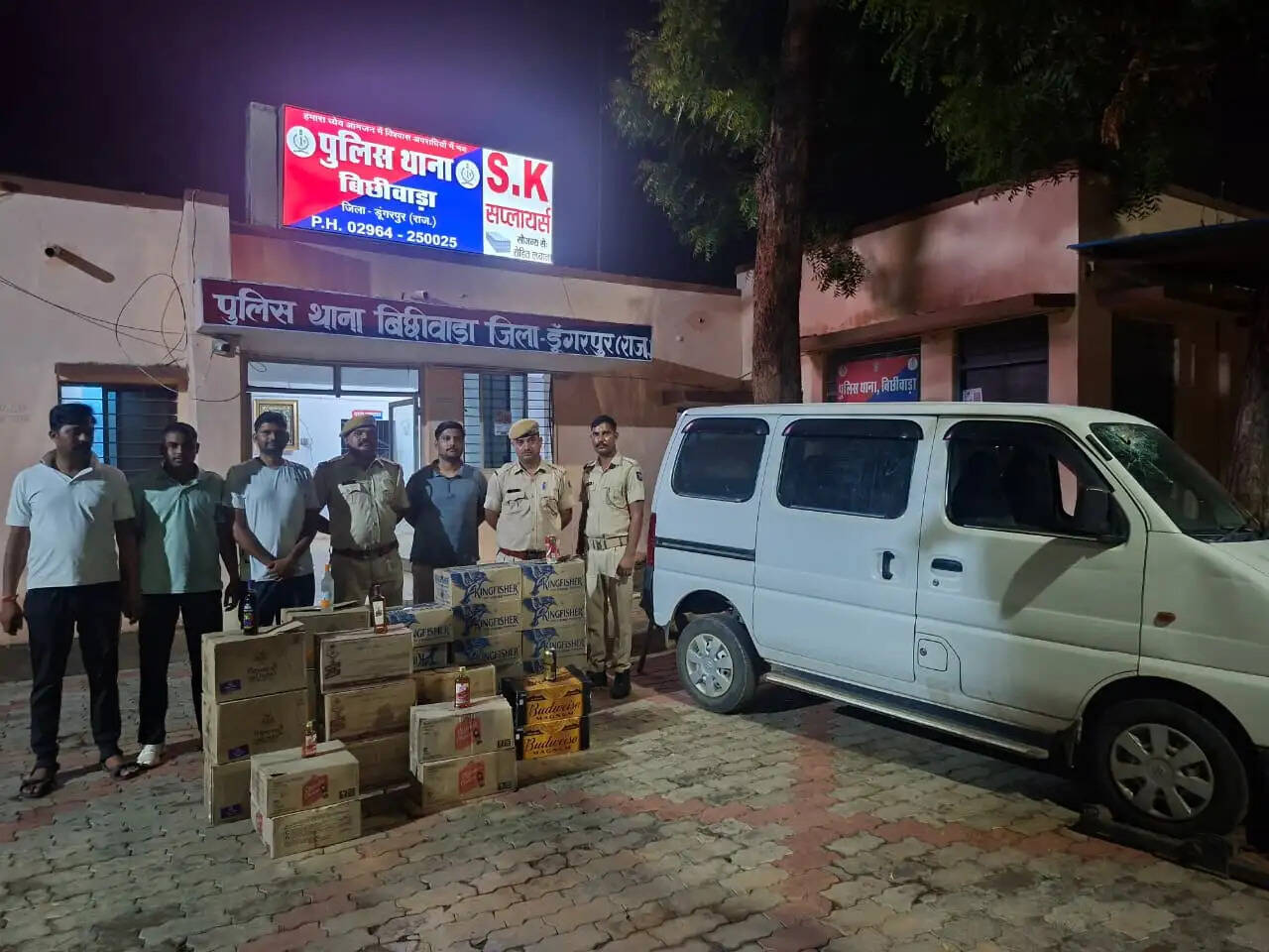 गुजरात ले जाई जा रही ढाई लाख की अवैध अंग्रेजी शराब जब्त