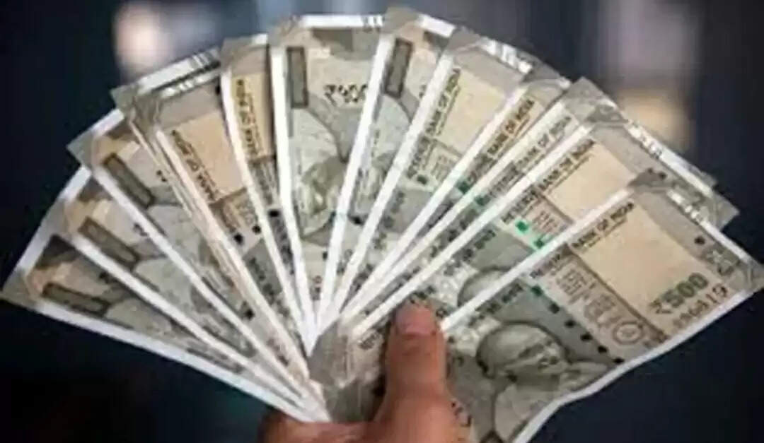 अस्पताल के निदेशक ने फार्मेसी संचालक पिता- पुत्र पर लगाया करोड़ों रुपए गबन करने का आरोप