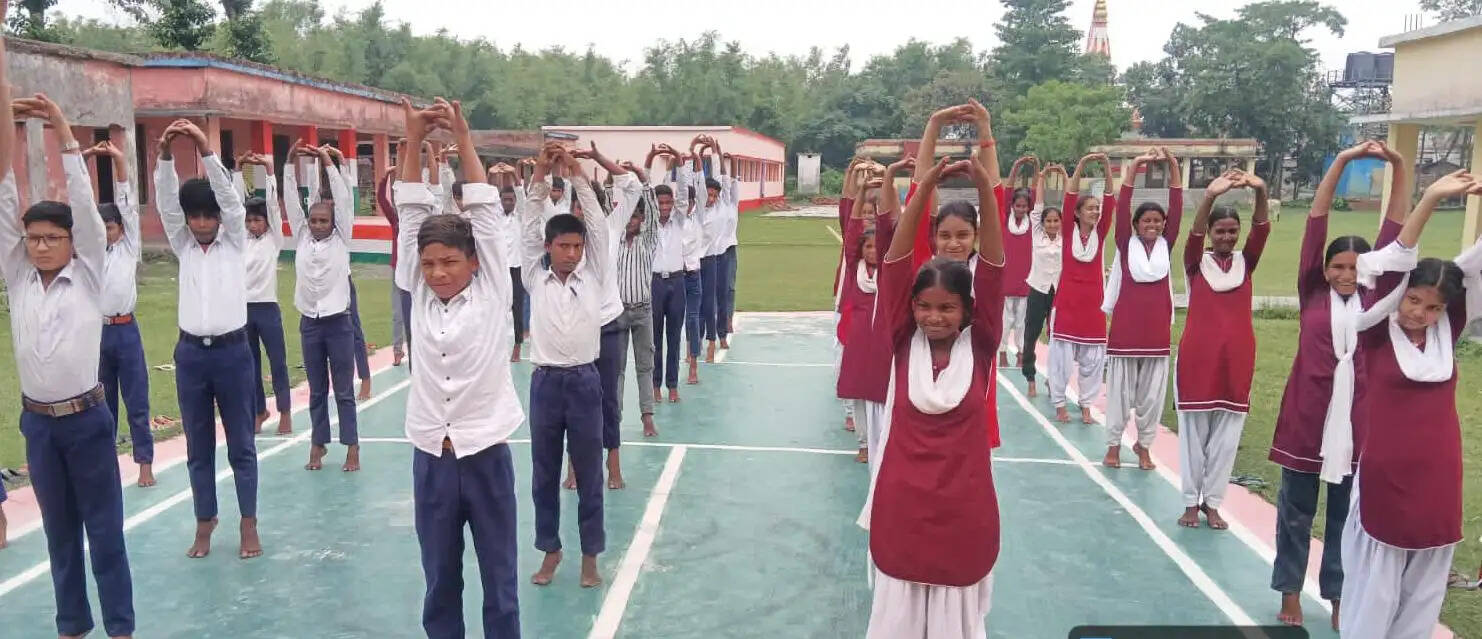 योग दिवस की तैयारी में जिला प्रशासन, पंचायत स्तरीय खेल मैदानों में लग रहा योग शिविर