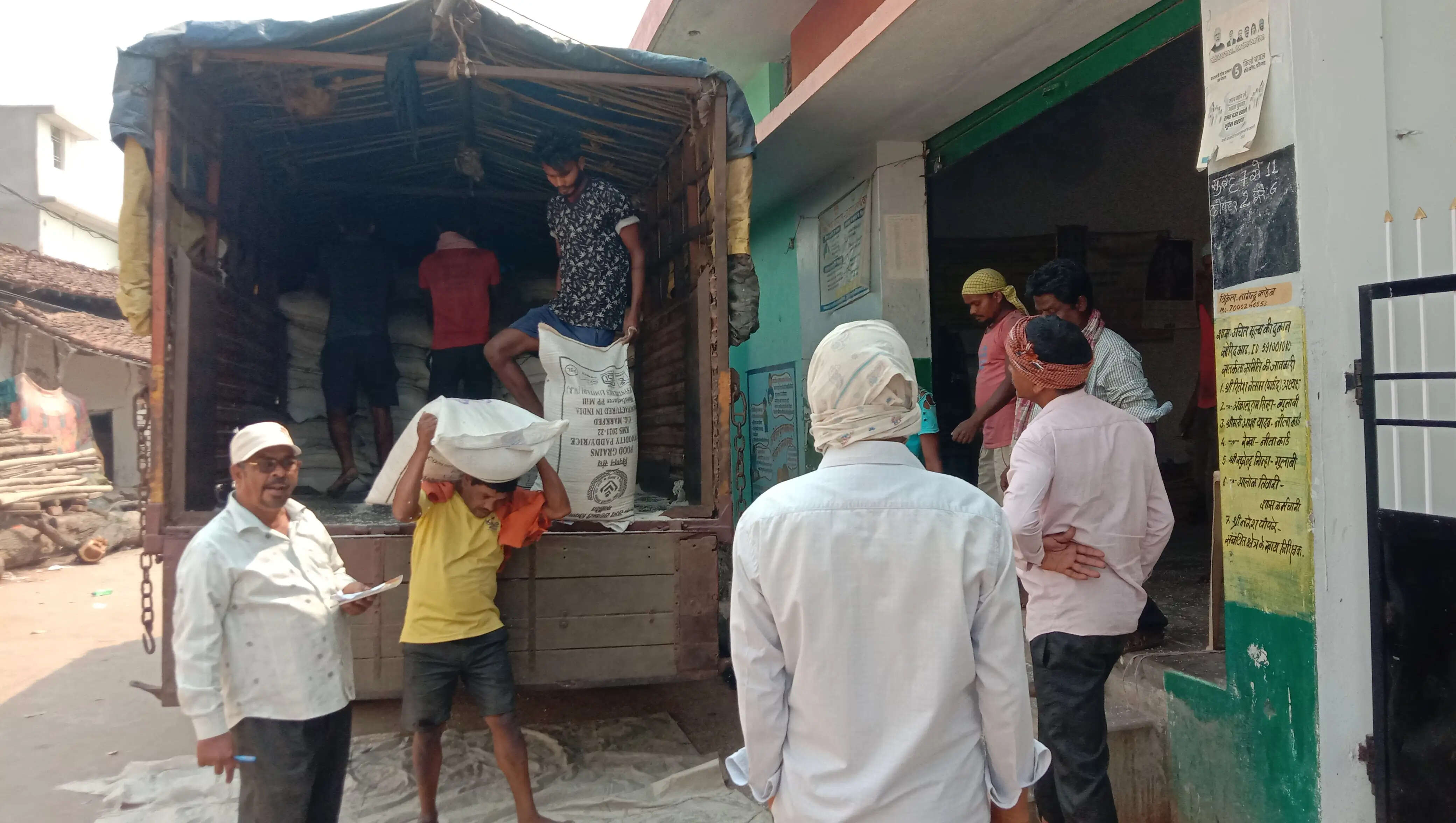 राशन दुकानों में अब बायोमेट्रिक प्रमाणीकरण से ही मिलेगा राशन