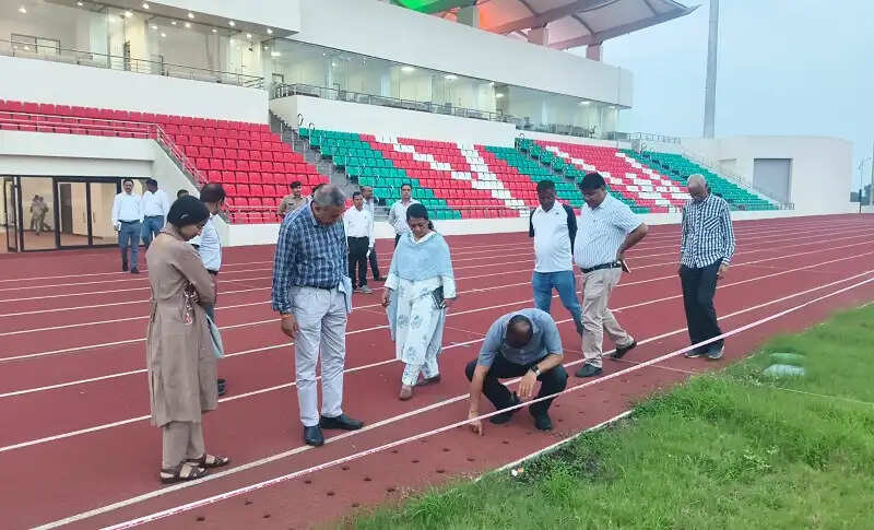 भोपालः खेल संचालक ने राज्य शूटिंग अकादमी और अंतरराष्ट्रीय स्पोर्ट्स कॉम्प्लेक्स का किया निरीक्षण