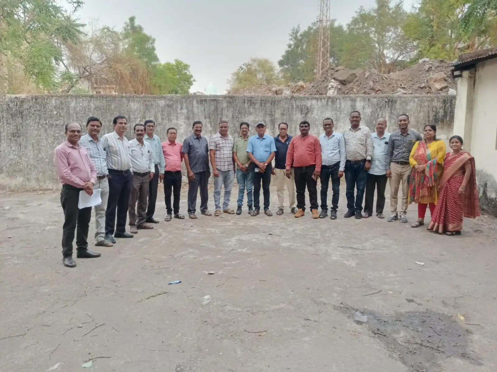 कलेक्टर के दुर्व्यवहार से शिक्षक संगठन आक्रोशित, निंदा प्रस्ताव पारित किया