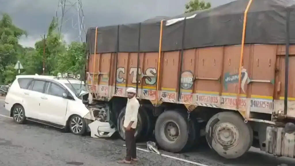 छत्तीसगढ़ भाजपा अध्यक्ष किरण सिंह देव सड़क हादसे में घायल