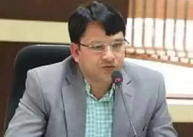 मप्रः लोक निर्माण विभाग में गुणवत्ता सुधार के उद्देश्य से सात जिलों में 35 निर्माण कार्यों का औचक निरीक्षण