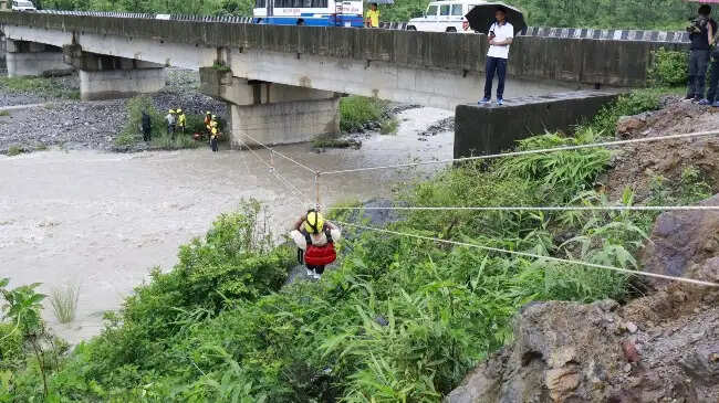 एसडीआरएफ उत्तराखंड, हरियाणा व उत्तर प्रदेश की टीमों ने किया संयुक्त आपदा प्रबंधन मॉक अभ्यास