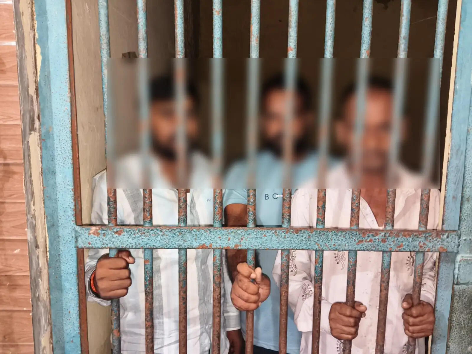 जमीन लिखवाने के विवाद में अपहरण, शाहपुर पुलिस ने तीन आरोपियों को किया गिरफ्तार