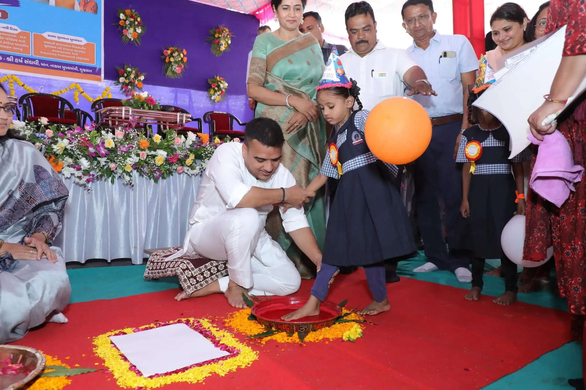 घर में 'छोटे पुलिसकर्मी की भूमिका निभाएं बच्चे : हर्ष संघवी