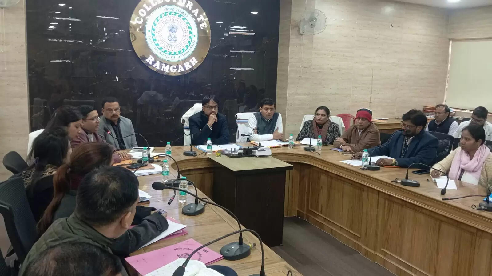 रामगढ़ नगर परिषद आम चुनाव को लेकर डीसी ने की बैठक, अधिकारियों को अलर्ट रहने का निर्देश
