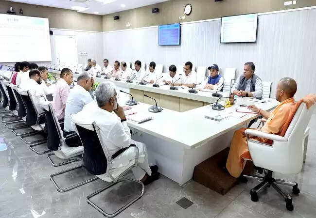 मुख्यमंत्री ने रक्षाबंधन पर माताओं, बेटियों और बहनों को दिया फ्री बस यात्रा का उपहार