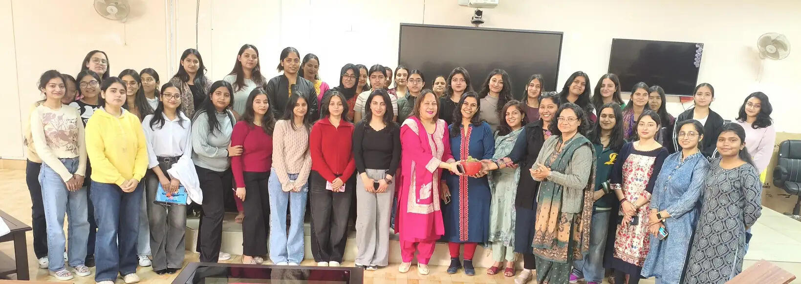 एसएमवीडीयू में “क्लीन हैबिट्स, हेल्दी कम्युनिटीज” पर जागरूकता व्याख्यान आयोजित