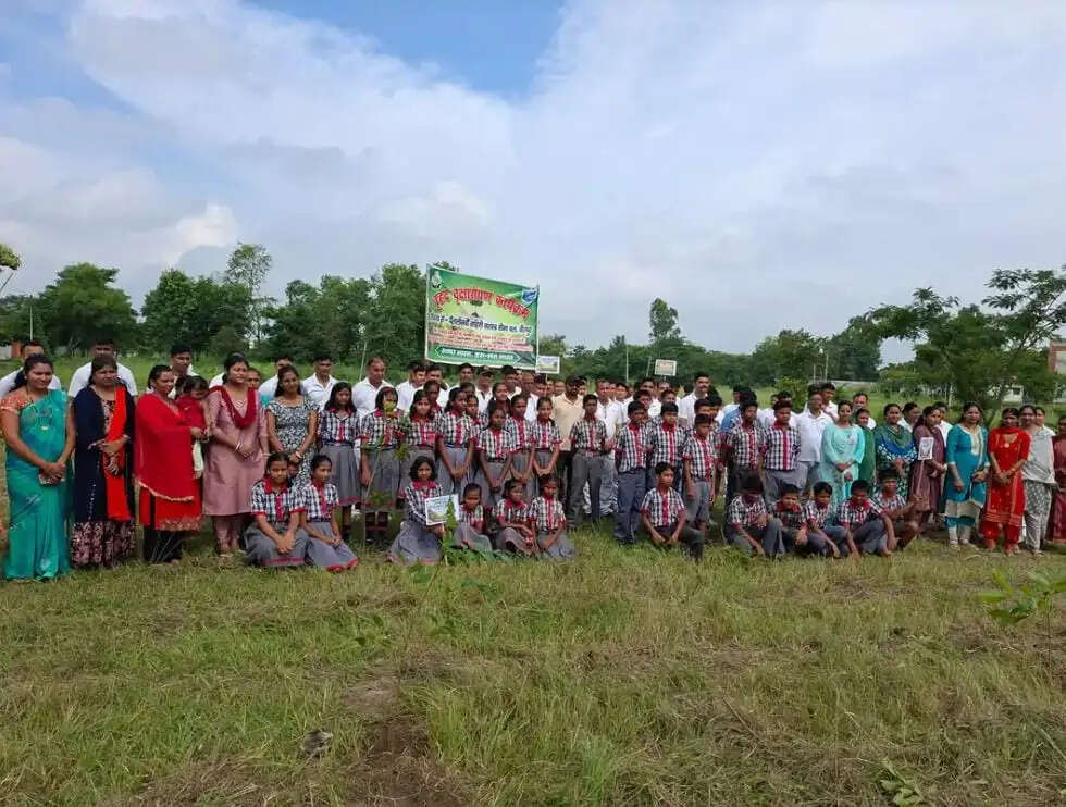 एसएसबी 45वीं बटालियन ने चलाया वृहत पौधारोपण अभियान, 200 पौधे लगाए