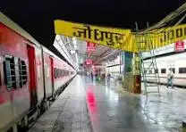 दोहरे ट्रैक कार्य के चलते चार ट्रेनें बदले मार्ग से चलेंगी