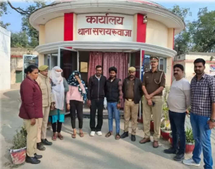 शादी कराकर पैसों की ठगी करने वाले दो महिला समेत चार गिरफ्तार, मौके से दो फरार