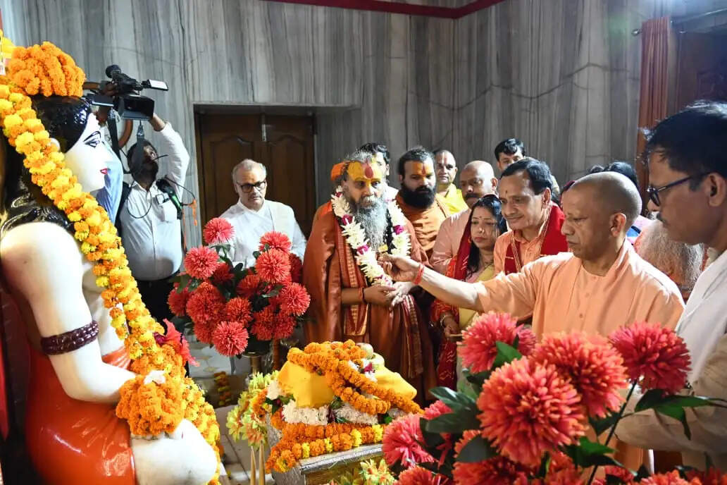 सोशल मीडिया ने प्रस्तुत किया अर्धसत्य का नया तथ्य : सीएम योगी