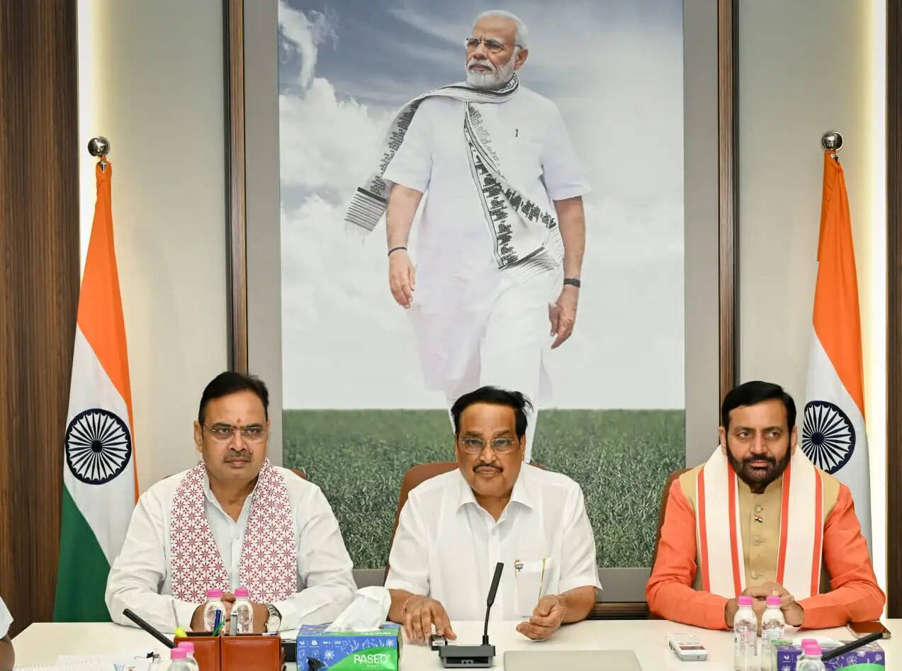 पाइपलाइन के जरिए जल संरक्षण के साथ व्यापक होगी वितरण व्यवस्था: सीआर पाटिल
