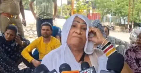 झांसी में किन्नरों के दो गुटों में वर्चस्व व सीमाक्षेत्र को लेकर संघर्ष, जमकर काटा हंगामा