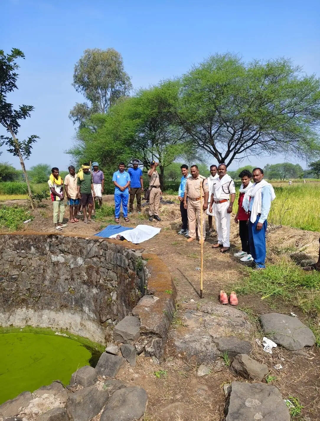 अनूपपुर: दो दिनों से लापता युवक का शव कुएं में मिला, एसडीआरएफ ने निकाला बाहर, गले में बंधा था पत्थर