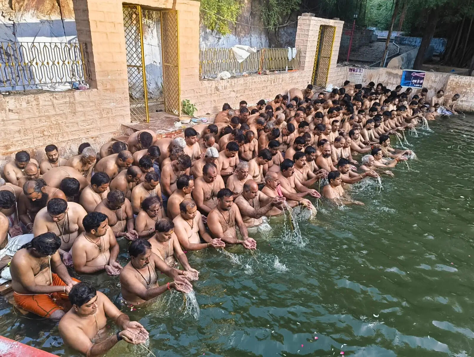 सर्वपितृ अमावस्या के साथ श्राद्ध पक्ष का समापन