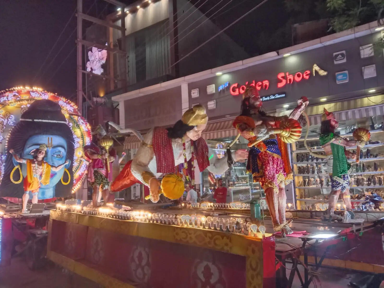 रामनवमीं: रामलला की निकली शोभायात्रा, श्रध्दालुओं का दिखा उत्साह