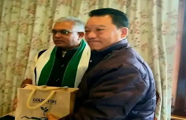 ‘सरकार बदली, लेकिन पहाड़ पर विकास अधूरा’, दिलीप घोष से मुलाकात में बिमल गुरुंग ने जताई नाराजगी