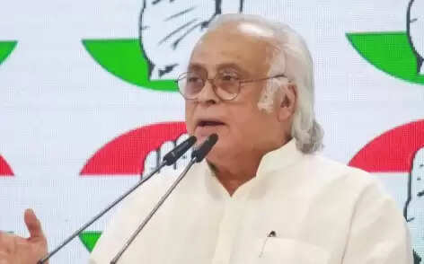 देश में बढ़ती महंगाई पर कांग्रेस हमलावर, रमेश बोले- आर्थिक नीतियों में बड़े बदलाव की जरूरत