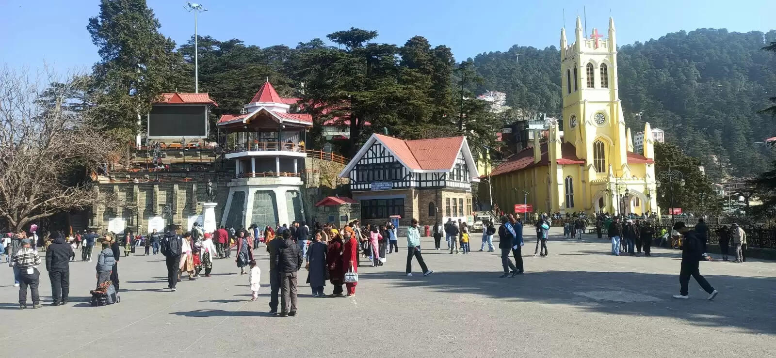 बर्फ के बिना फीका पड़ा शिमला का पर्यटन सीजन, सिर्फ 20 फ़ीसदी होटल बुक