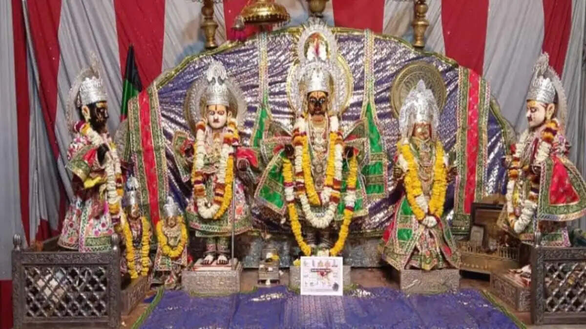 श्री रामचंद्र जी मंदिर में मनेगा भव्य फूल बंगला उत्सव: पचरंगा फूलों से सजेगा राम दरबार