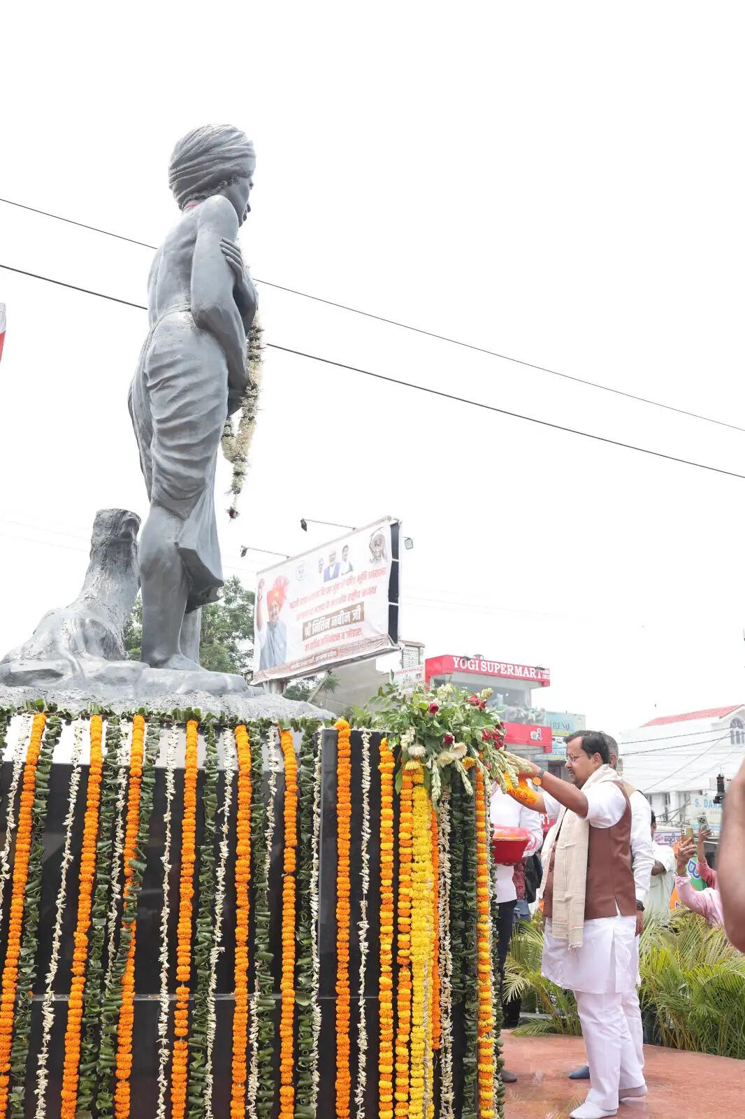 झारखंड दौरे पर रांची पहुंचे भाजपा के राष्ट्रीय अध्यक्ष नितिन नवीन, संगठन विस्तार और रणनीति पर होगा मंथन
