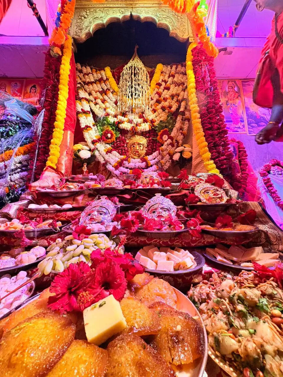 महाअष्टमी-नवमी पर उमड़ा आस्था का सैलाब