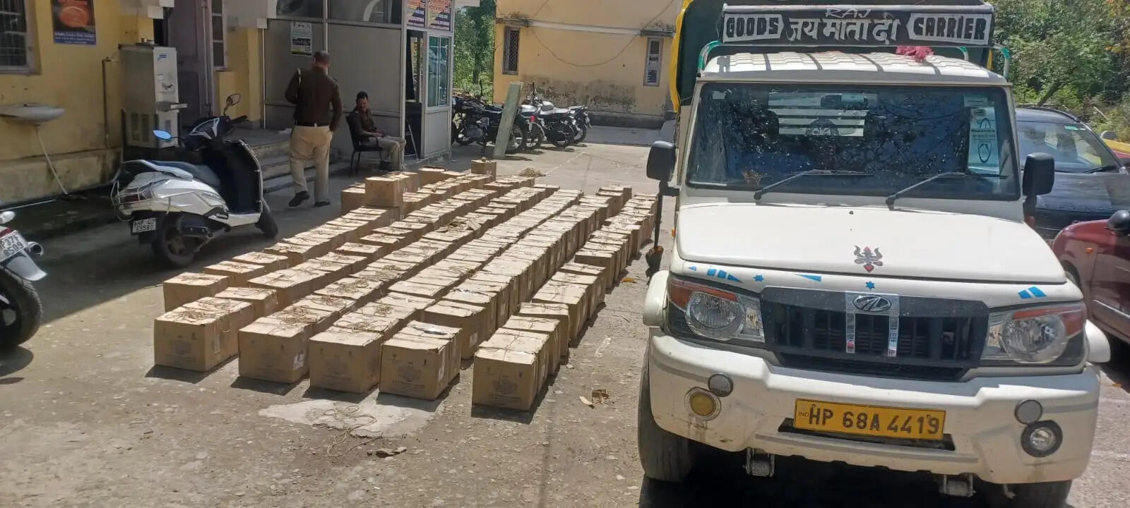 कांगड़ा में विशेष अभियान के तहत अवैध शराब की भारी खेप बरामद, 531 पेटी पकड़ी