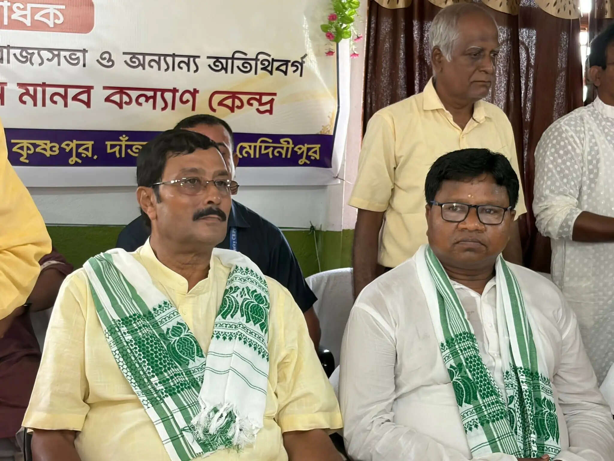 दांतन में राहुल सिन्हा की मौजूदगी में भव्य सामाजिक कार्यक्रम