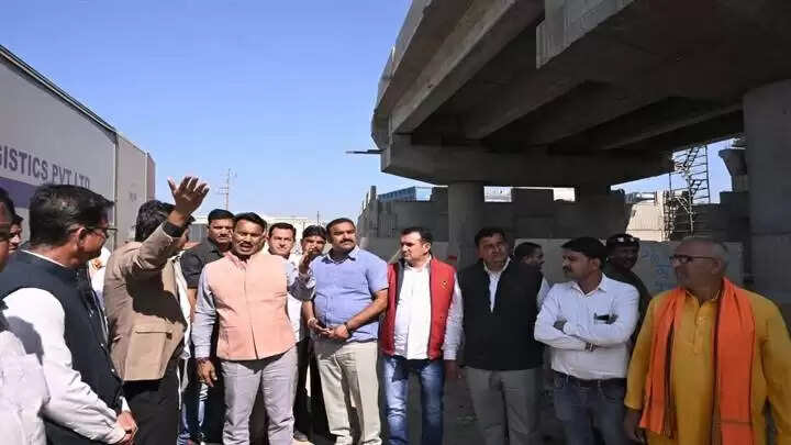 इंदौरः बायपास के अर्जुन बड़ौदा और बेस्ट प्राइस के सामने के ब्रिज का निर्माण जनवरी माह के अंत तक होगा पूरा