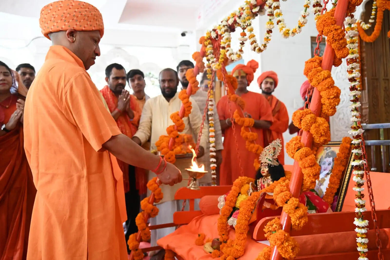 गोरक्षपीठ में मुख्यमंत्री योगी आदित्यनाथ ने मनाया प्रभु श्रीराम का जन्मोत्सव