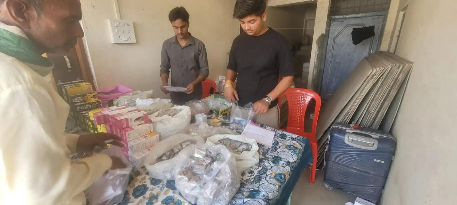 मुन्ना भाई डॉक्टरों का भंडाफोड़, शाही दवाखाने की आड़ में चल रहा था फर्जीवाड़ा