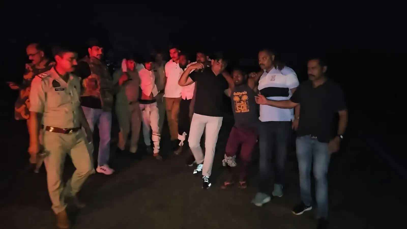 गल्ला व्यापारी से लूट की साजिश का खुलासा,मुठभेड़ में चार बदमाश घायल