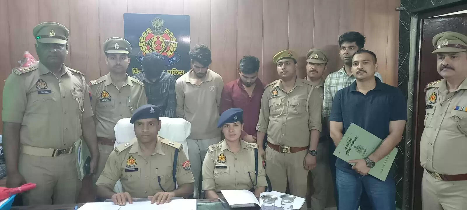 फिरोजाबाद में फर्जी लोन के नाम पर ठगी करने वाले अन्तर्राज्य गिरोह का पर्दाफाश, तीन अभियुक्त गिरफ्तार