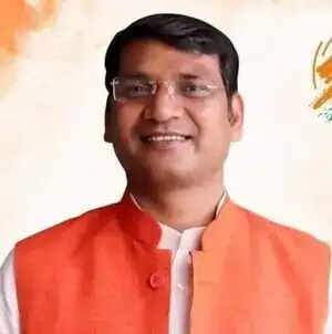 भाजपा की राष्ट्रीय टीम में उप्र का दबदबा, हरीश-स्मृति महासचिव और अमरपाल ओबीसी मोर्चा अध्यक्ष