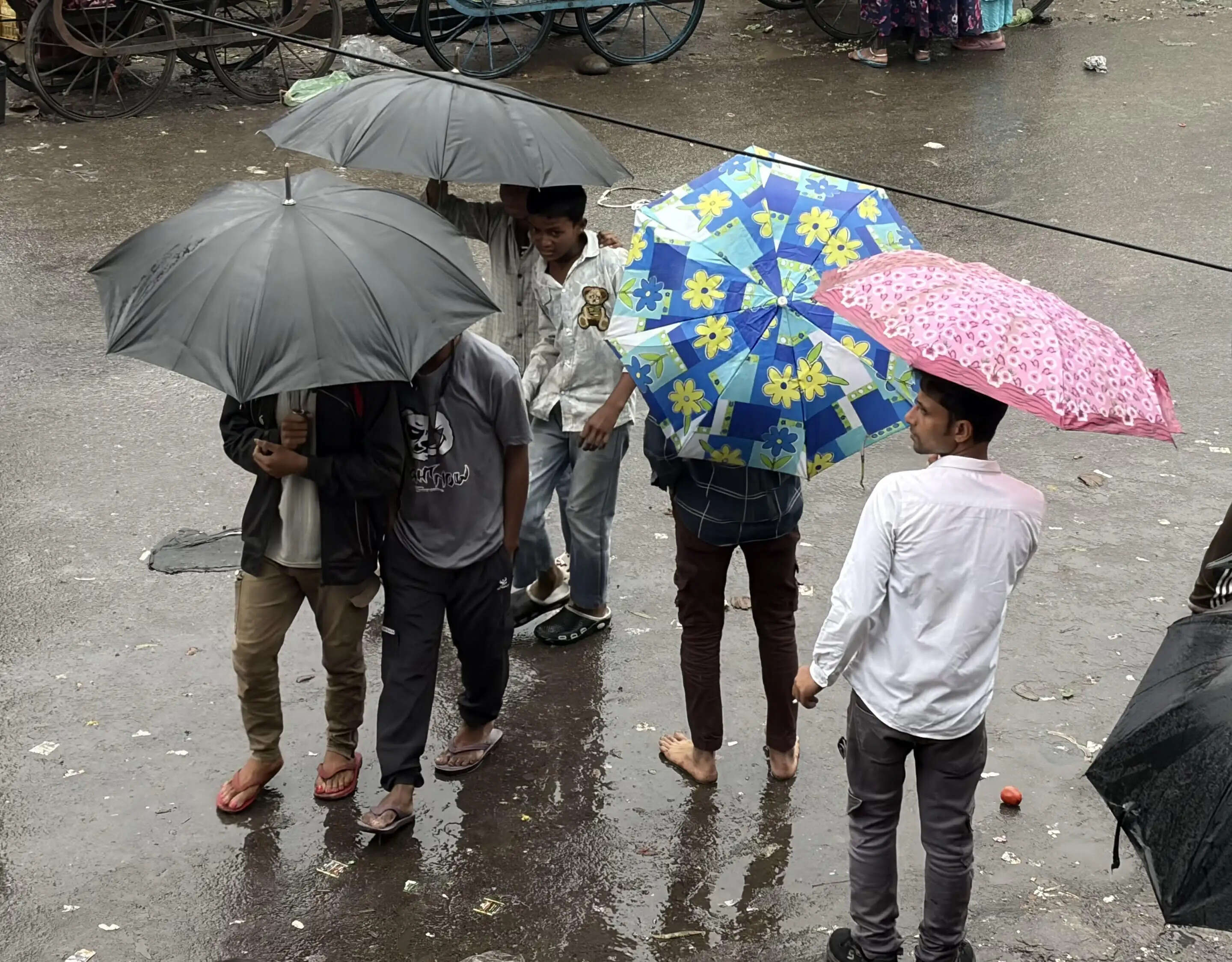 कठुआ में बदला मौसम का मिजाज, बारिश-बर्फबारी से बढ़ी ठंड, किसानों की चिंता बढ़ी