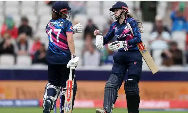 स्कॉटलैंड ने आयरलैंड को हराकर महिला टी20 विश्व कप इतिहास में दर्ज की पहली जीत