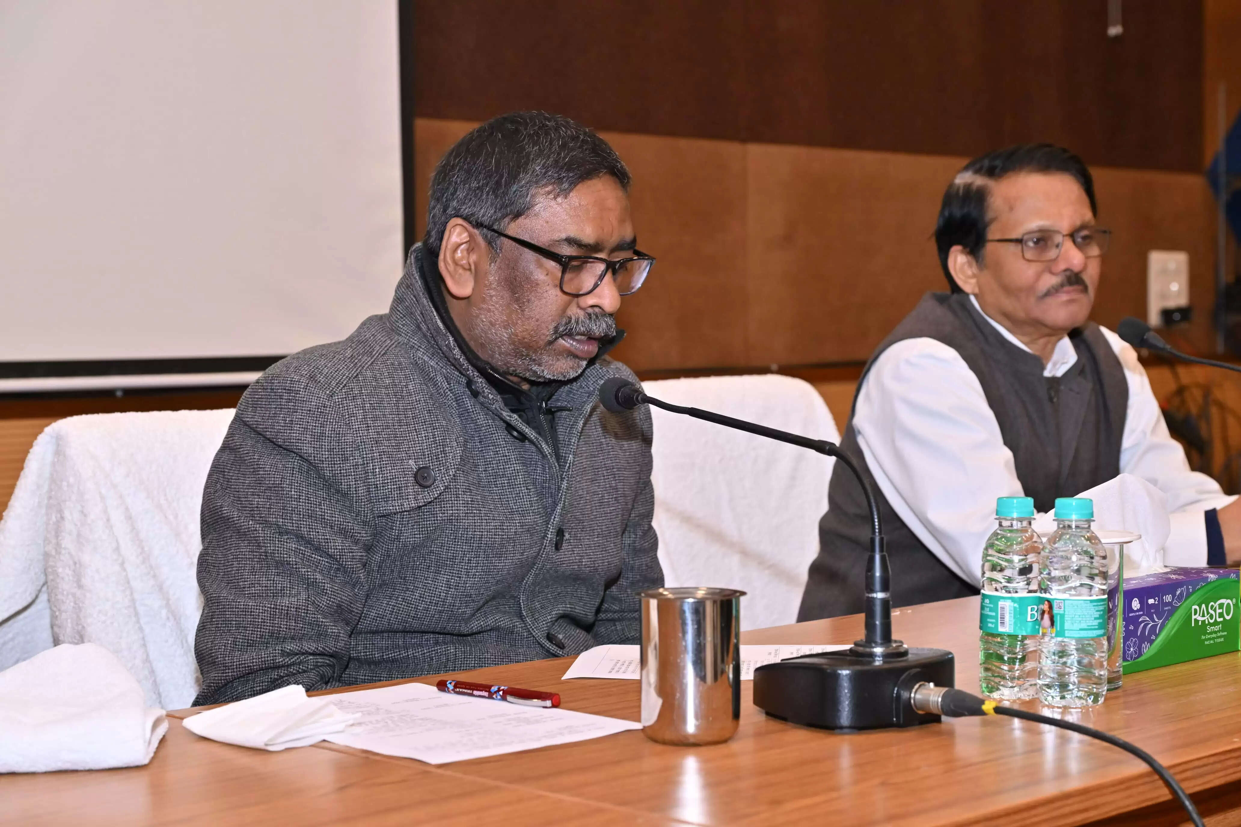 विधानसभा शीतकालीन सत्र: सत्ता पक्ष की तैयारी पूरी, मुख्यमंत्री ने मंत्रियों और विधायकों को दिए निर्देश