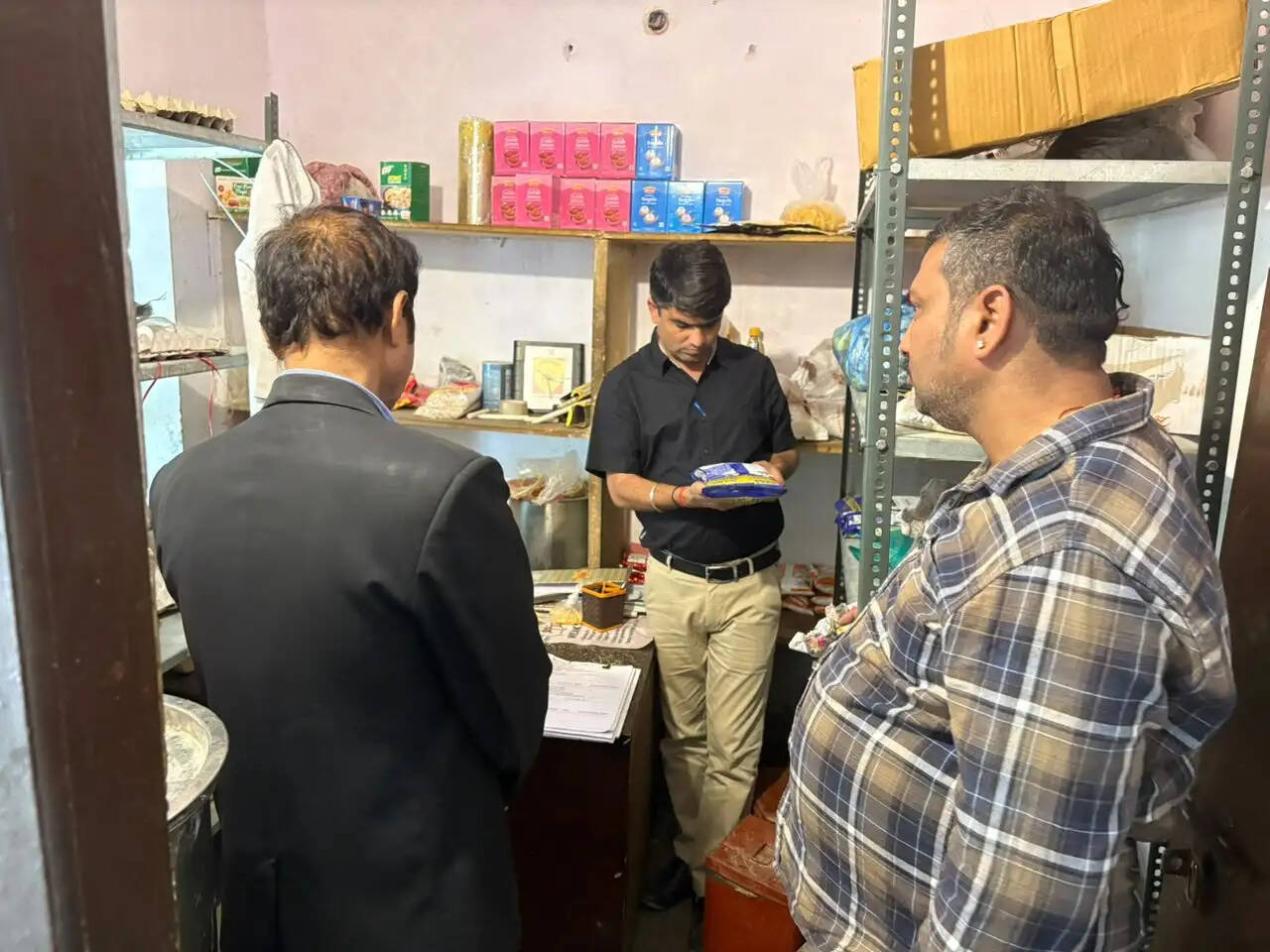 जैसलमेर में त्योहारी सीजन को लेकर खाद्य सुरक्षा विभाग सक्रिय