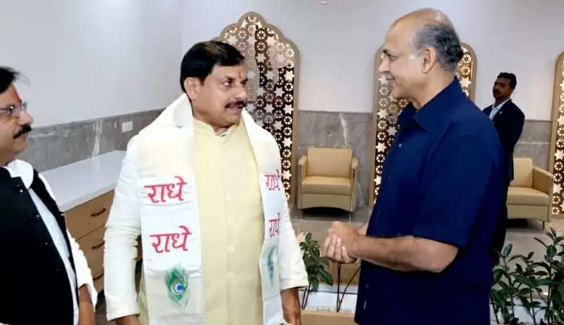 मप्रः मुख्यमंत्री डॉ. यादव खजुराहो में वैवाहिक कार्यक्रमों में हुए शामिल