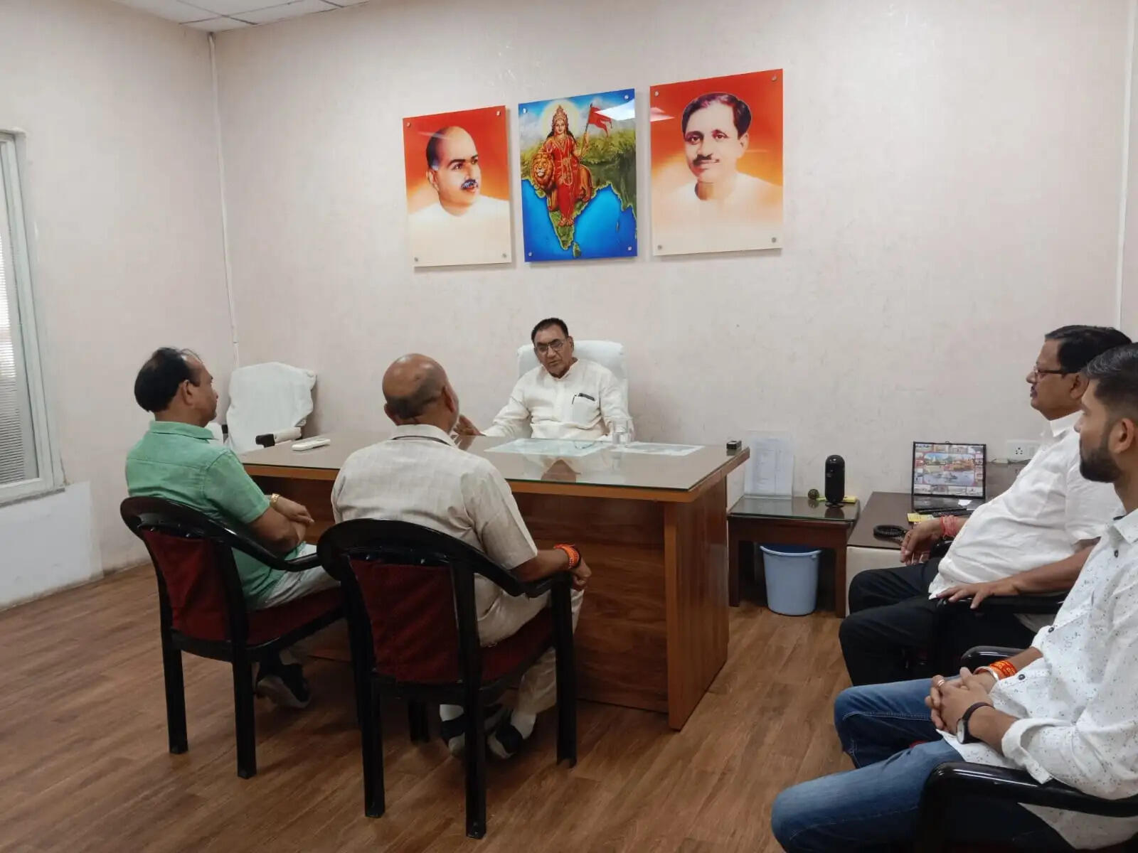 भाजपा प्रदेश कार्यालय में मंत्री&nbsp;नारायण सिंह पंवार ने सुनी जनसमस्याएं