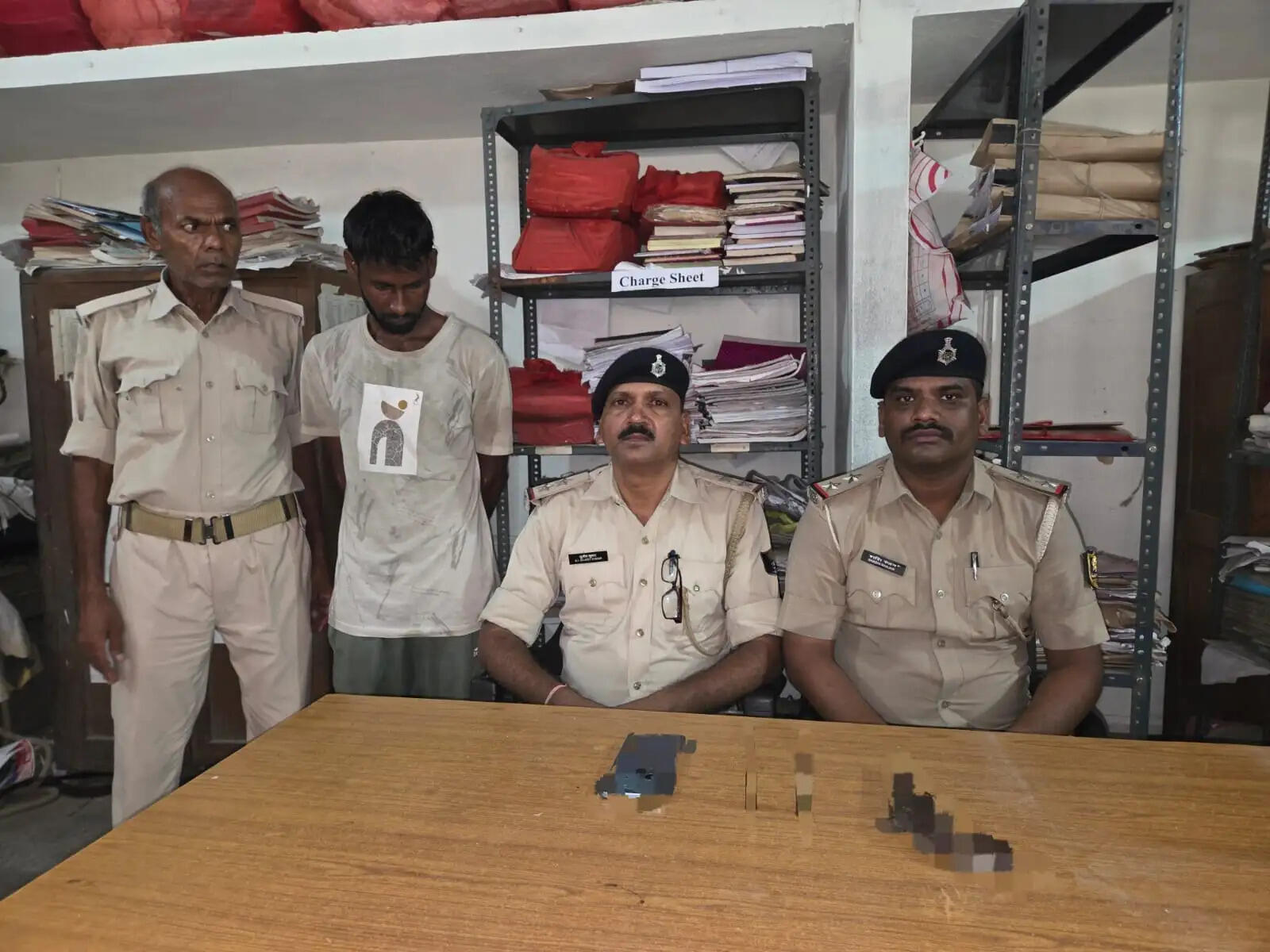 सदर अस्पताल के पास हथियार संग दबोचा गया शातिर, बाइक चोरी की थी तैयारी