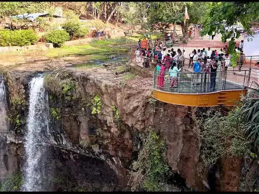 अनूपपुर: नर्मदा नगरी में पर्यटकों से अलग-अलग 7 जगहों पर शुल्क वसूली, श्रद्धालु परेशान