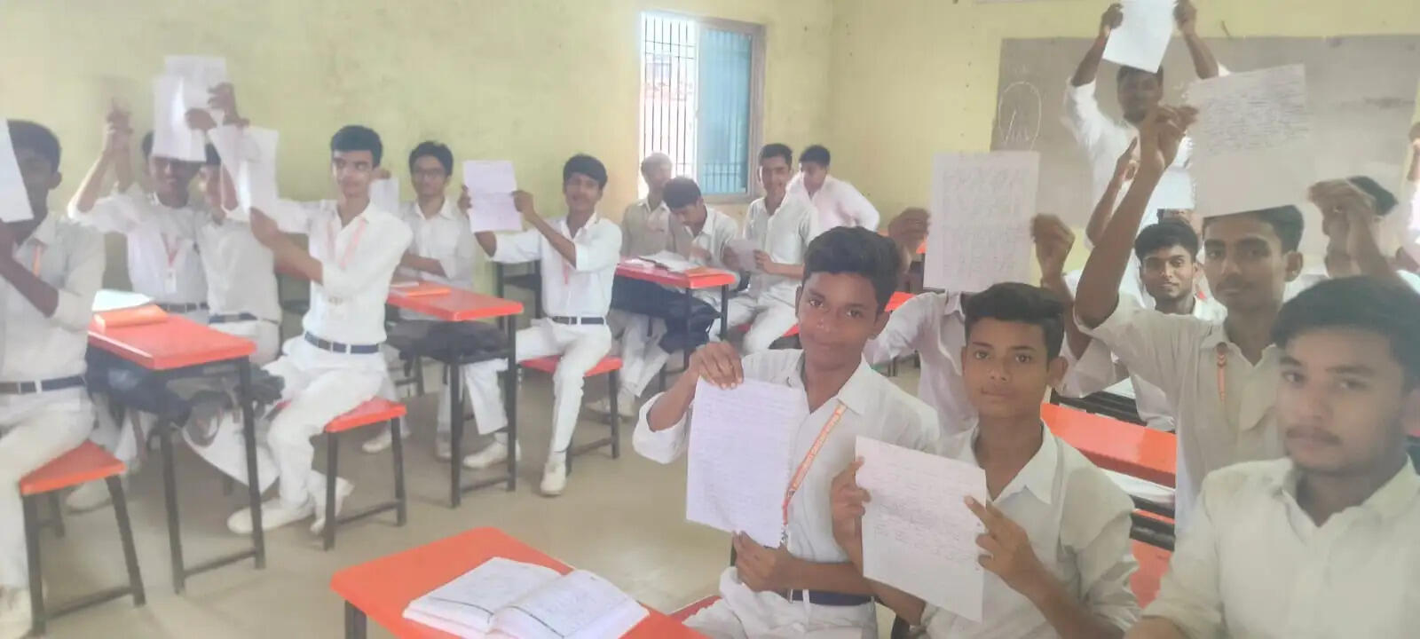 सरस्वती शिशु विद्या मंदिर में संत रविदास जयंती पर निबंध प्रतियोगिता आयोजित