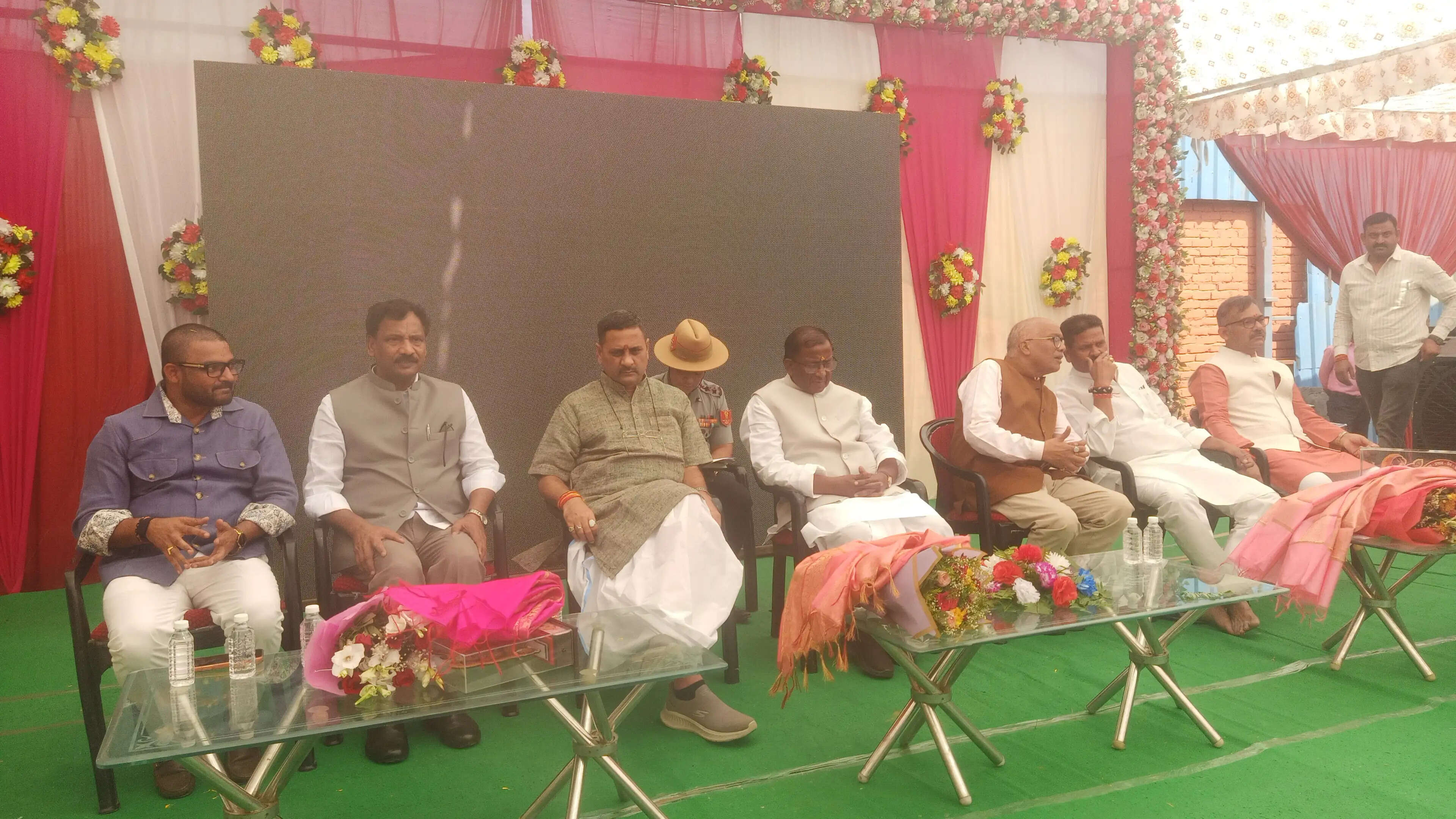संस्कार देना और मानव सेवा करना सबसे बड़ा धर्म : राज्यपाल लक्ष्मण आचार्य