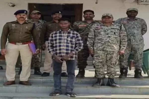 जादू-टोने के शक में भतीजे ने अपने ही चाचा की कुल्हाड़ी से निर्मम हत्या कर दी