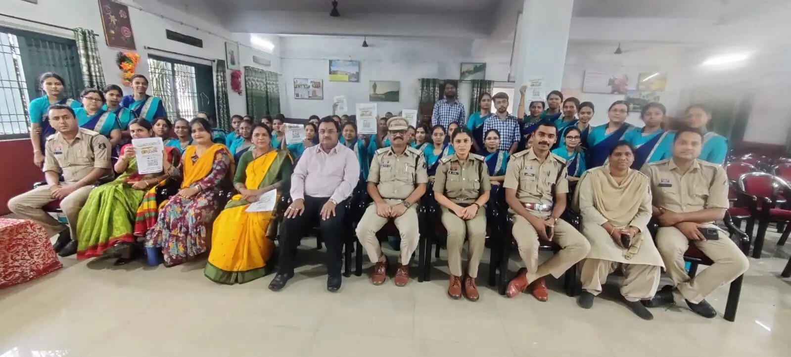 बेटियां अपना फोन कभी भी शेयर न करेंः प्रशिक्षु एसआई मंजू रात्रे