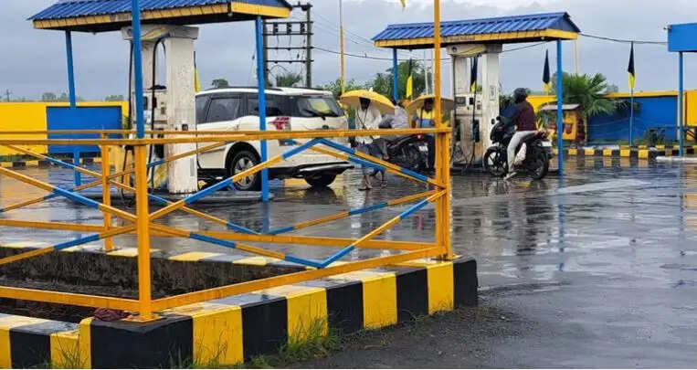 पतीराम में ढाई सौ रुपये से ज्यादा पेट्रोल नहीं, लोगों में गुस्सा